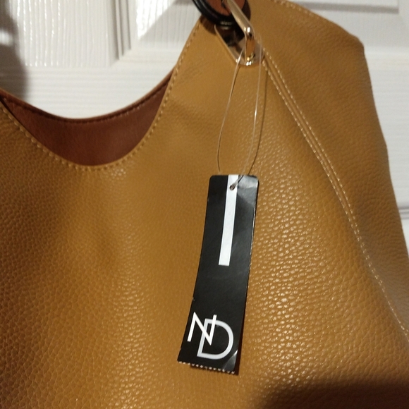 Handbag - Picture 4 of 7